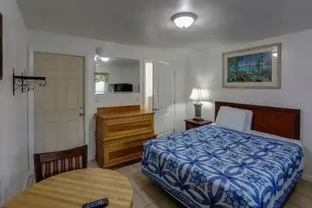 Green Seas Motel - 68