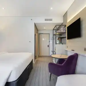 Premier Inn Dubai International Airport - 40