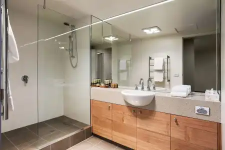 The Old Woolstore Apartment - 9