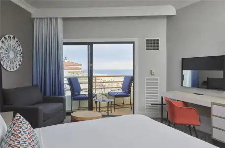 The Waterfront Beach Resort, A Hilton - 56
