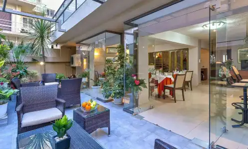 Leonidas & Apartments - 19