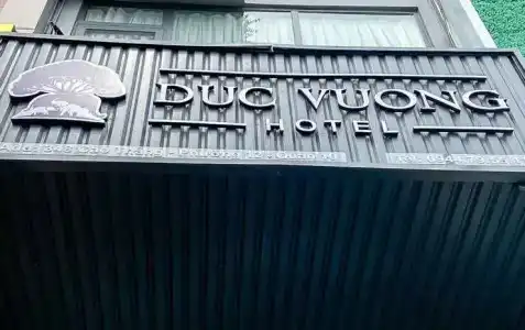 Duc Vuong 2 - 0