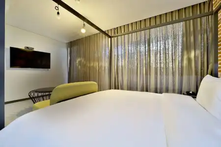 Hound Seomyeon 1st Street - 111