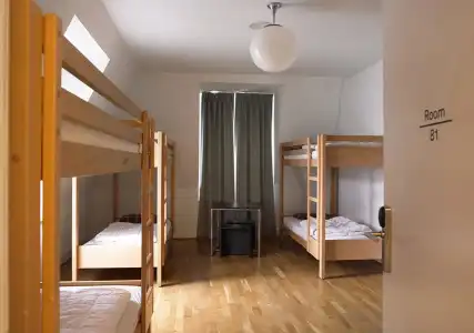 Geneva Hostel - 4