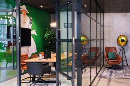 Moxy Duesseldorf South - 31
