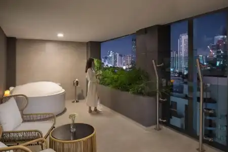 Solitaire Bangkok Sukhumvit 11 - 73