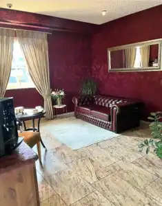 Garni Henn - 19