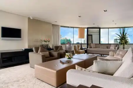 Millennium Hilton Bangkok - 11