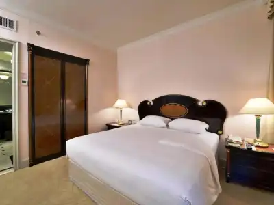 Evergreen Laurel - 7