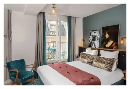 Lyric Paris - 90