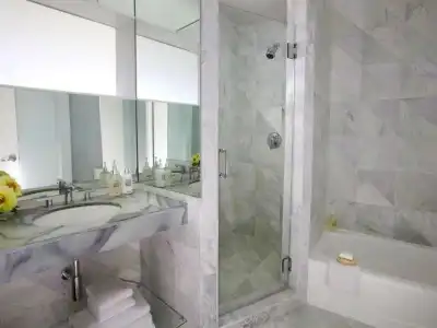 Avalon Beverly Hills, a Member of Designs - 10