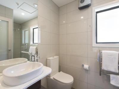 Holiday Inn Queenstown Frankton Road by IHG - 65