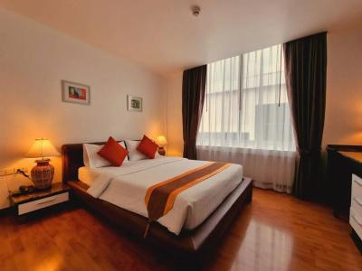 The Bedrooms Boutique - 2