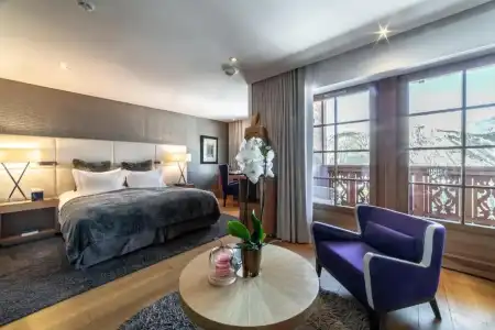 Hôtel Le Strato - 93