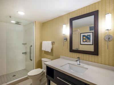 Holiday Inn Greensboro Coliseum by IHG - 51