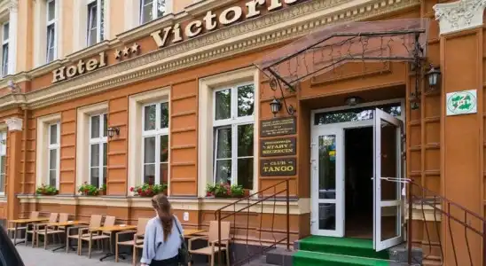 Victoria - 12