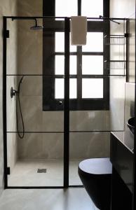 Jaffa King Gallery Boutique - 42