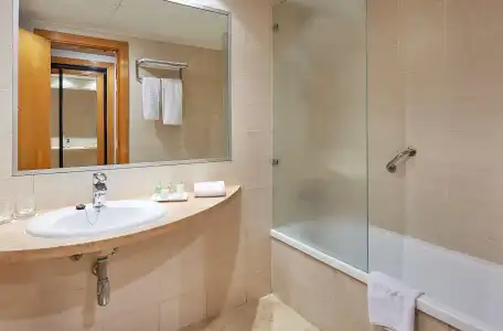 NH Ciudad de Valencia - 8