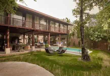 aNhill Boutique - 206