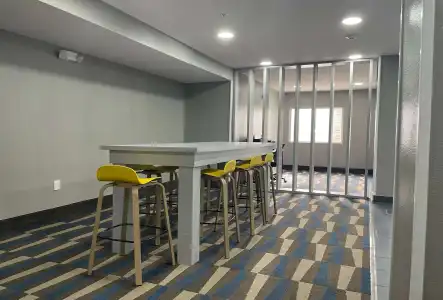 Microtel Inn & Suites by Wyndham Bossier City - 13