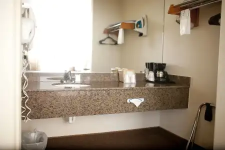 St. George Inn & Suites - 18