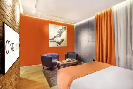One Luxury Suites - 77