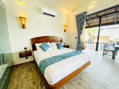 Absolute Beachfront Resort - 30