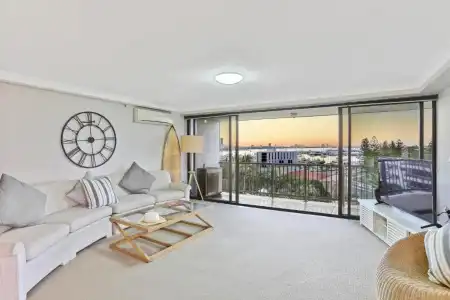 De Ville Apartments - 206