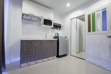 Number 4 Apartment - 36