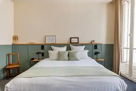 Globe et Cecil Hôtel - 82
