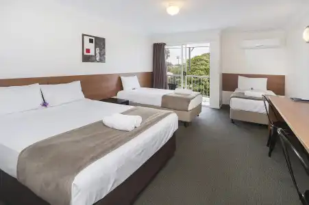 Sunshine Beach Resort - 3