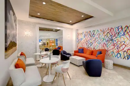 MB, Trademark Collection by Wyndham - 11