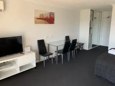 Outrigger Burleigh - 139