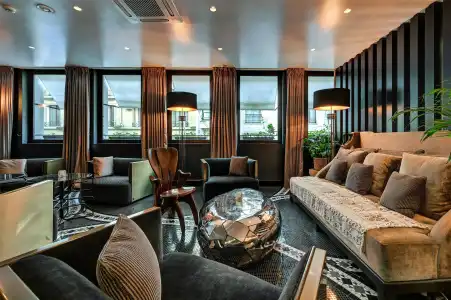 The One Alma Paris - 7