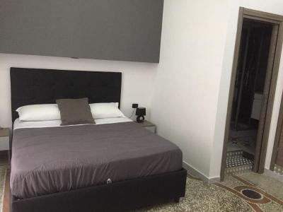 MB95 Mezzocannone Luxurious B&B - 11
