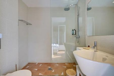 Bor Hôtel & Restaurant - Plage privée - 69