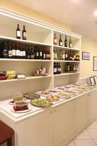 Villa Costanza Boutique - 4