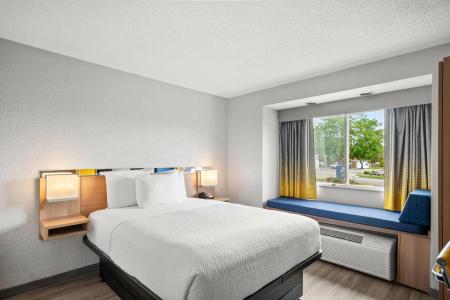 Microtel Inn & Suites by Wyndham Lexington - 6