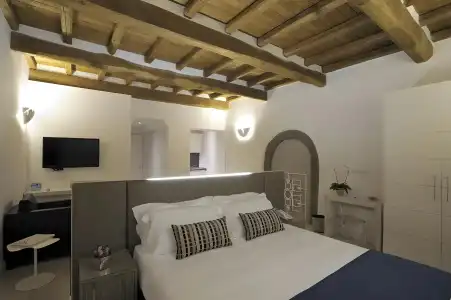 Trevi Palace Luxury Inn - 7