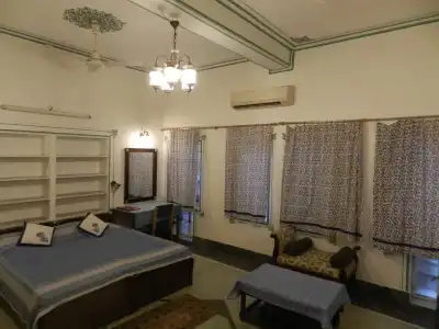 Tara Niwas - 90
