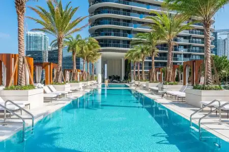 SLS LUX Brickell - 8