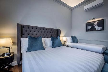 Ungherese Small Luxury - 53