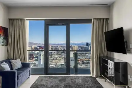 Beautiful Palms Place Suite - 346