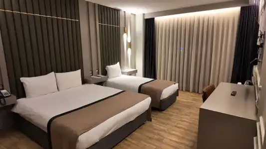 Lala Grand - 35