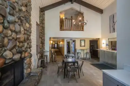 The Inn at Truckee - 8