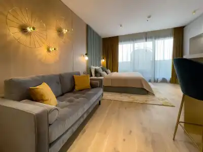 Emerald Downtown Suites - 0