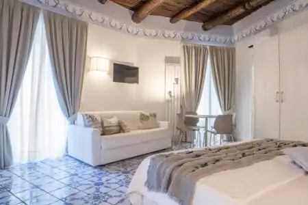 Morelli Suite - 68