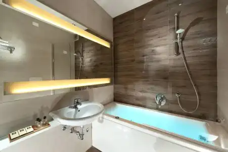 Waldorf Suite - 55