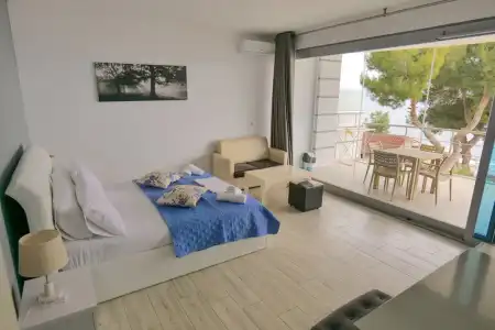Oceanic Overview Suites - 87