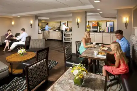 Hampton Inn Hilton Head - 28